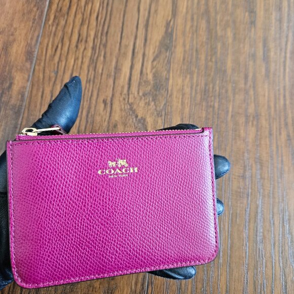 Coach Crossgrain Leather Keychain Pouch Fuschia With Gold Accents NWOT - Picture 9 of 10